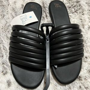 Time and Tru Black Women Sandals Sz 9.